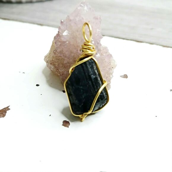 Small Raw Black Tourmaline Crystal Pendant Charm, Jewelry Making 1.5" - Picture 1 of 3